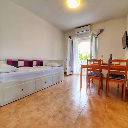 Apartmani Steli 비르 객실 사진